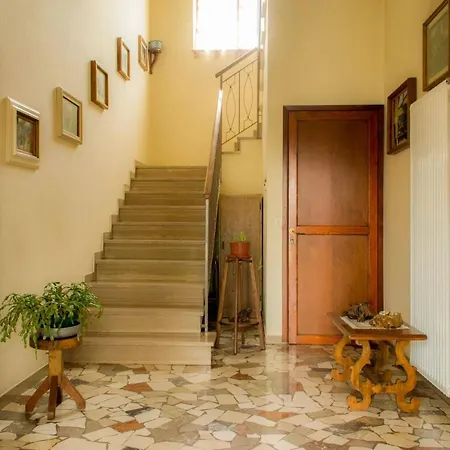 Super With Garden Ideal For Families