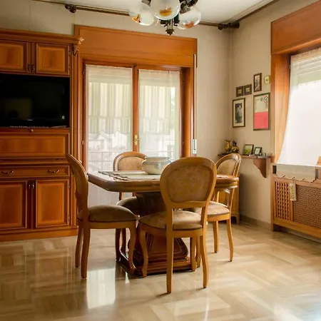 Super With Garden Ideal For Families